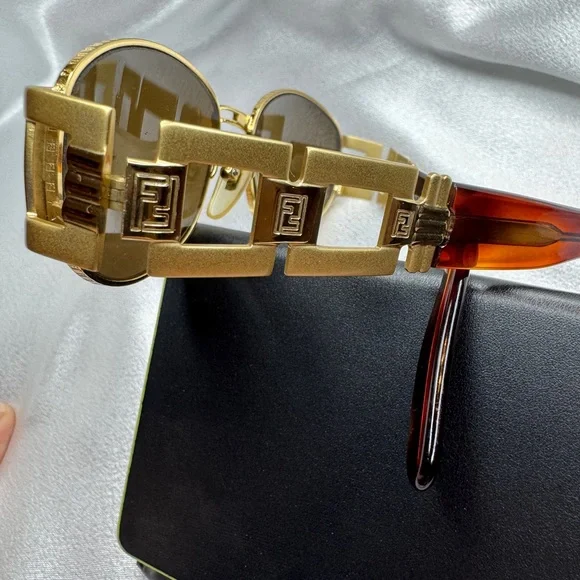 Fendi SL 7070 COL 237 Tortoise Shell Sunglasses with Fendi Case